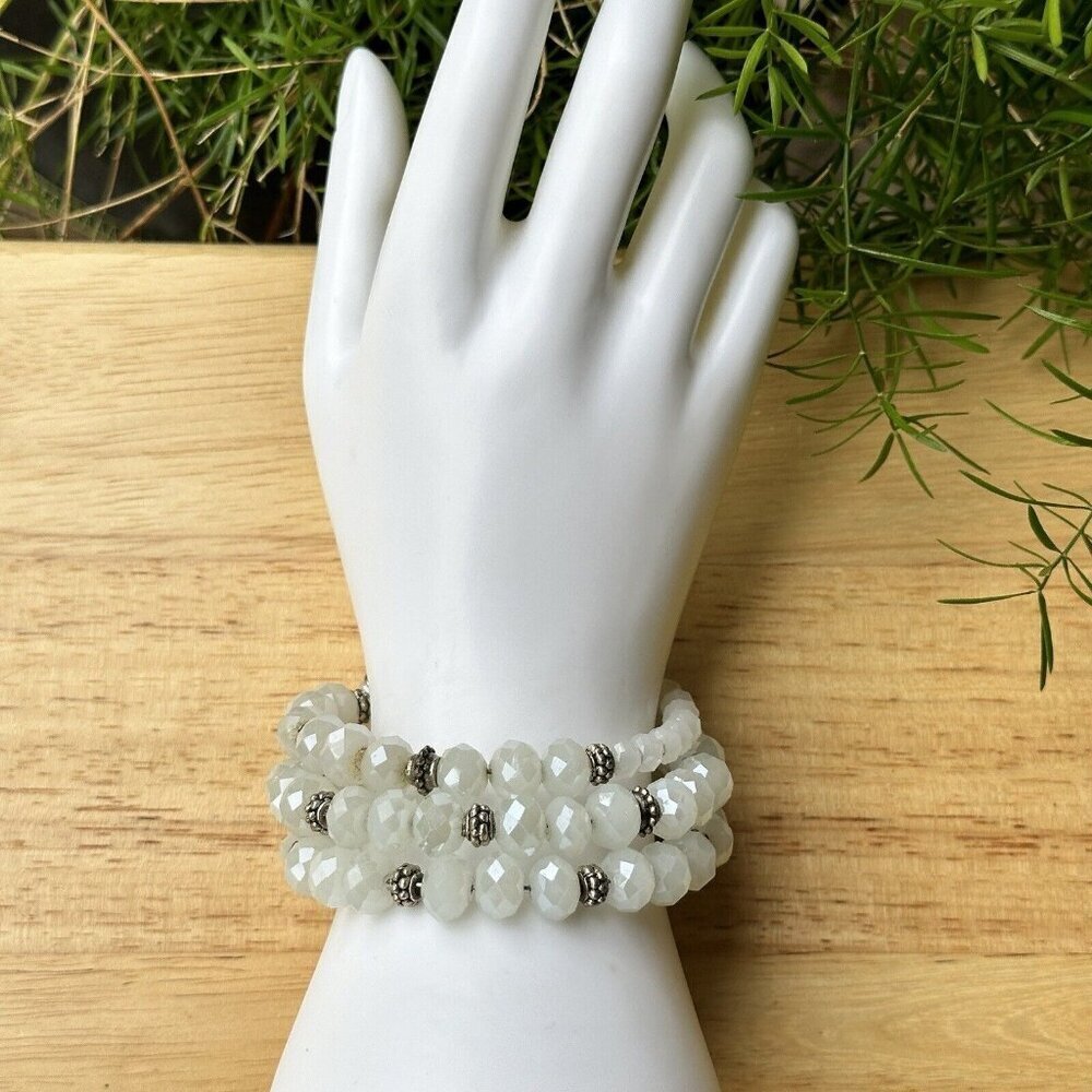 Coil Wire Wrap Accent Cuff‎ Bracelet Women's Size 8 Frosted White Silver Beaded